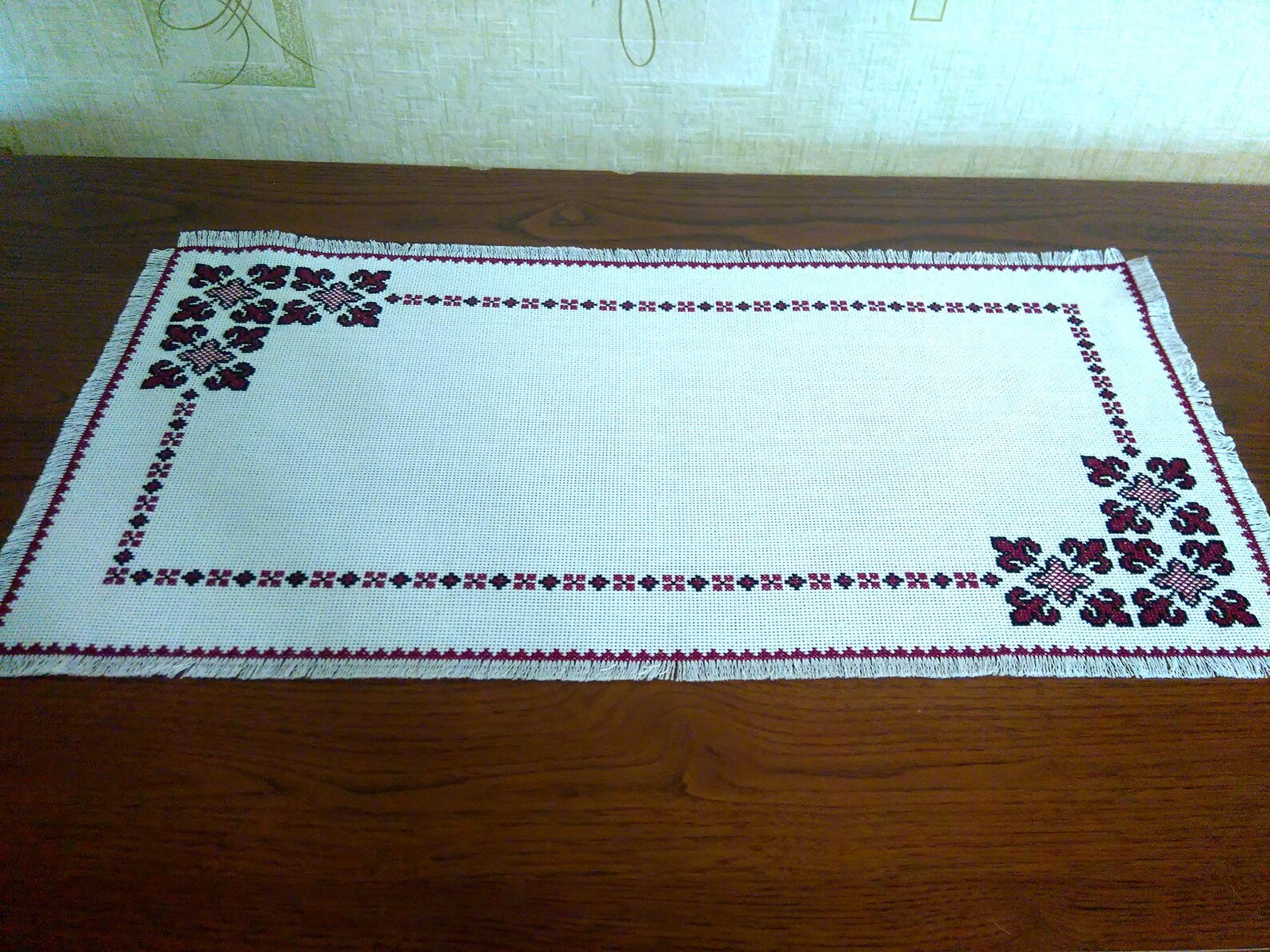 Set of Six Napkins & Table Runner Hand Embroidery Tablecloth Etsy