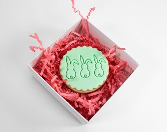 Three Bunnies Fondant Embossing Stamp 2.3″ Easter Themed Fondant Mold