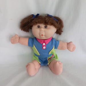 Vintage Cabbage Patch kids girl doll With Outfit Mattel Brown hair & eyes