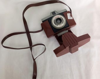 Vintage 1960s Coronet Mark II 2 4-4 camera with case