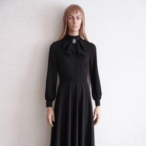 Robe De Soiree Noire Avec Jabot Robe Femme Occasion Speciale Etsy