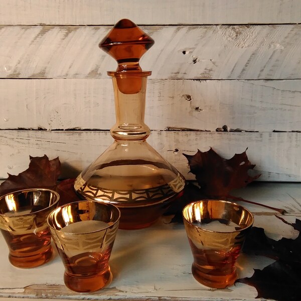 vintage Amber and Gold Decanter Set Glass Bottle - 3 Shot Glasses Hollywood Regency Cordial Whiskey Barware Liquor Bar Modern Mid Century