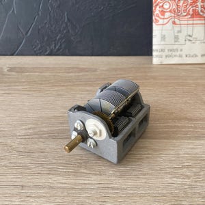Variable capacitor, vintage capacitor, amateur radio, retro device,430 Pf