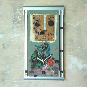 Modern Aluminum Frame Wall Clock: Unique Painted Design