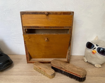 Boîte de cirage à chaussures vintage avec brosses : rangement mural