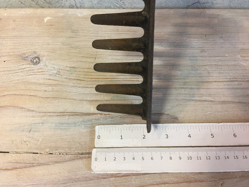 Rake Ruler Rusty Metal Rake: Primitive Farmhouse Garden Decor - Etsy
