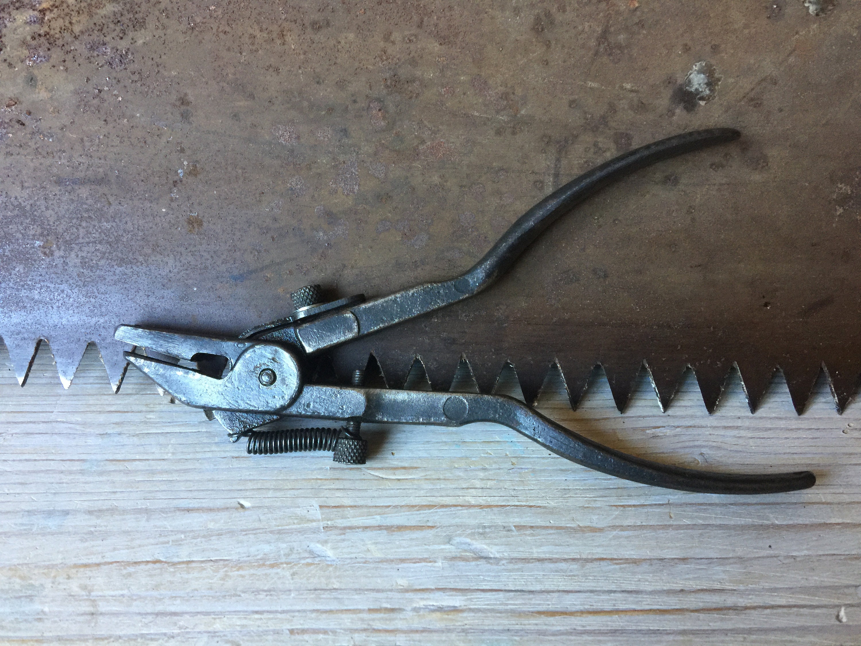 Hand Saw Reversing Tool, Hand Saw Tooth Bender, Vintage Pliers, Old Tools -   Canada