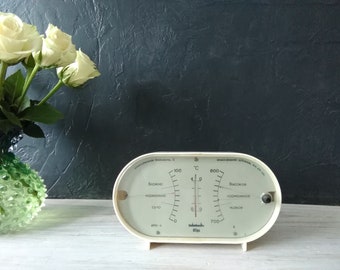 Vintage Desktop Weather Station: Retro Barometer Hygrometer Thermometer