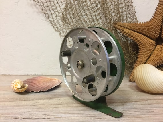 Small Spinning Reel, Vintage, Fishing Tackle, Showcase Decor. - Etsy Small Spinning Reel, Vintage, Fishing Tackle, Showcase Decor. - Etsy