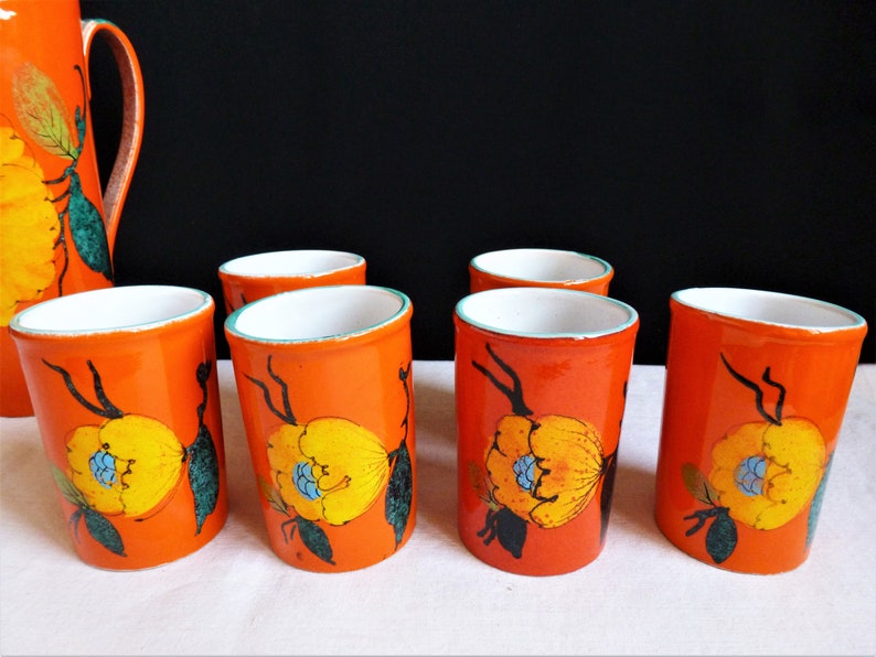 Geëmailleerd aardewerk orangeade servies, sinaasappelsap servies, Vallauris kunstkeramiek aardewerk, Frans tafelkeramiek geschenk. afbeelding 5