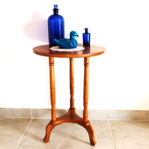Vintage wooden pedestal table, pedestal table / living room harness, end pedestal table, green plant support, French living room furniture