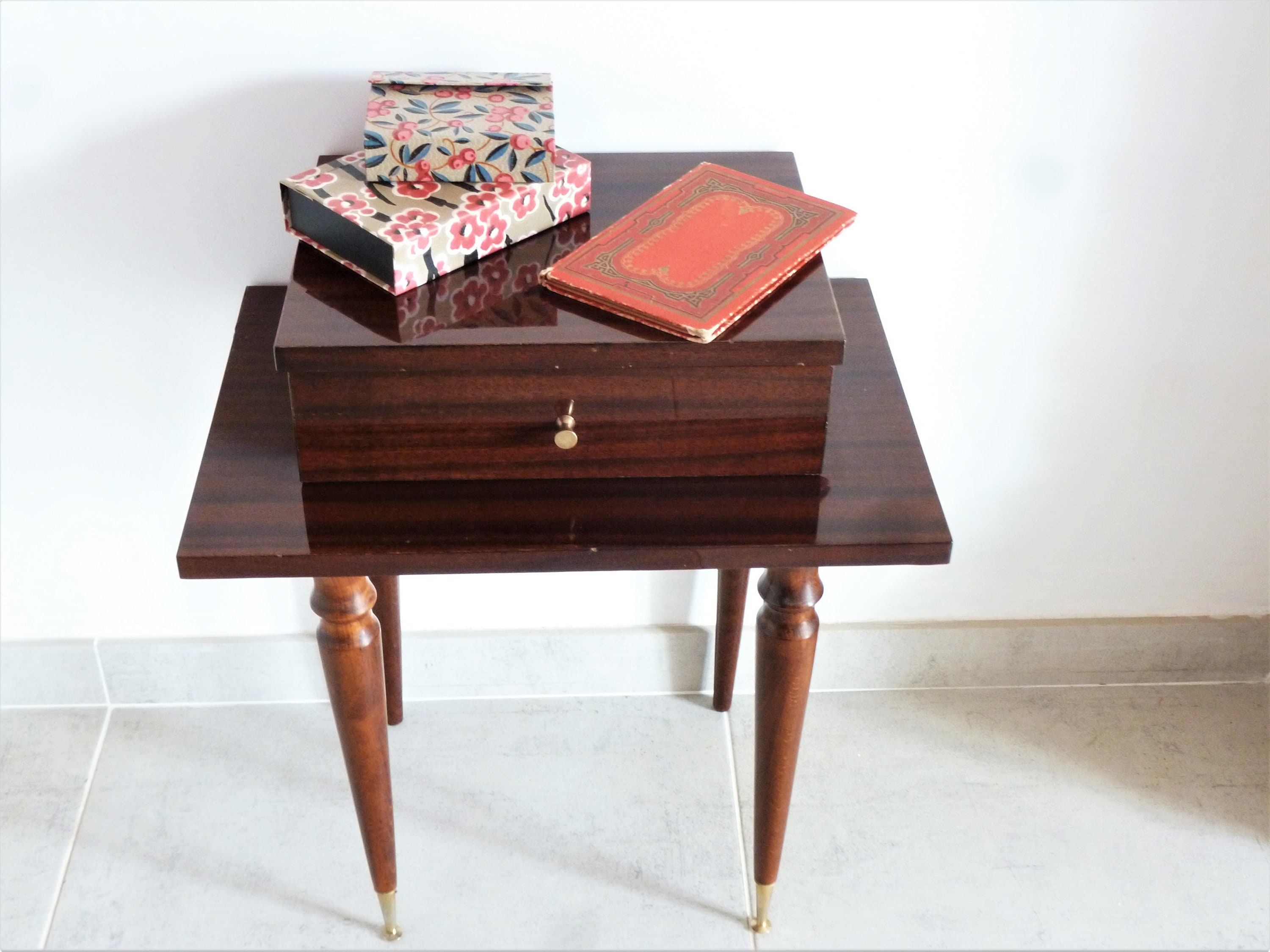 Table De Chevet Des Années 1950, Table Nuit Bois Avec Tiroir, Bout Canapé Bois, Décor Maison Campagne
