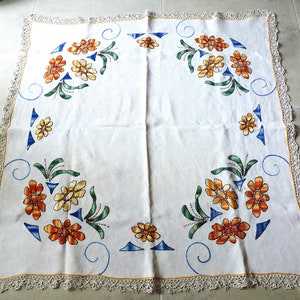 Nappe en lin brodée à thé avec 6 serviettes, napperon brodé mains, dessus de cheminée brodé, nappe et napperon brodés décoration de salon. image 4