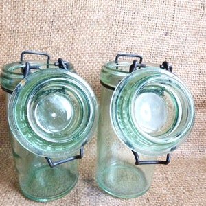 Set van 2 oude groene glazen potten, inmaakpotten, glazen keukencadeaudecor, keukengereihouder, zero waste Frankrijk. afbeelding 3