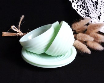 2 vintage green opaline coffee cups, green art deco coffee cups, retro vintage table gift, 1950s coffee cups, Friend&#39;s table gift idea.
