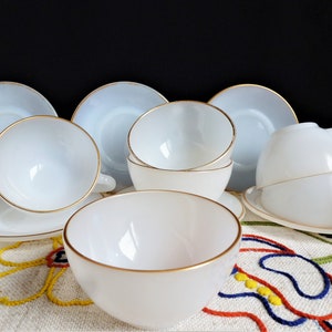 6 Arlequin cups and saucers Arcopal, 8 Arcopal tea set, Arlequin coffee cups, white coffee cups, vintage Arcopal cups, French tableware.