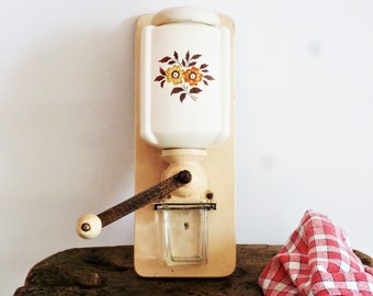 Wall coffee grinder, wall spice grinder, vintage kitchen utensil, rustic kitchen decor, country kitchen ceramic wall decor, gift for kitchen