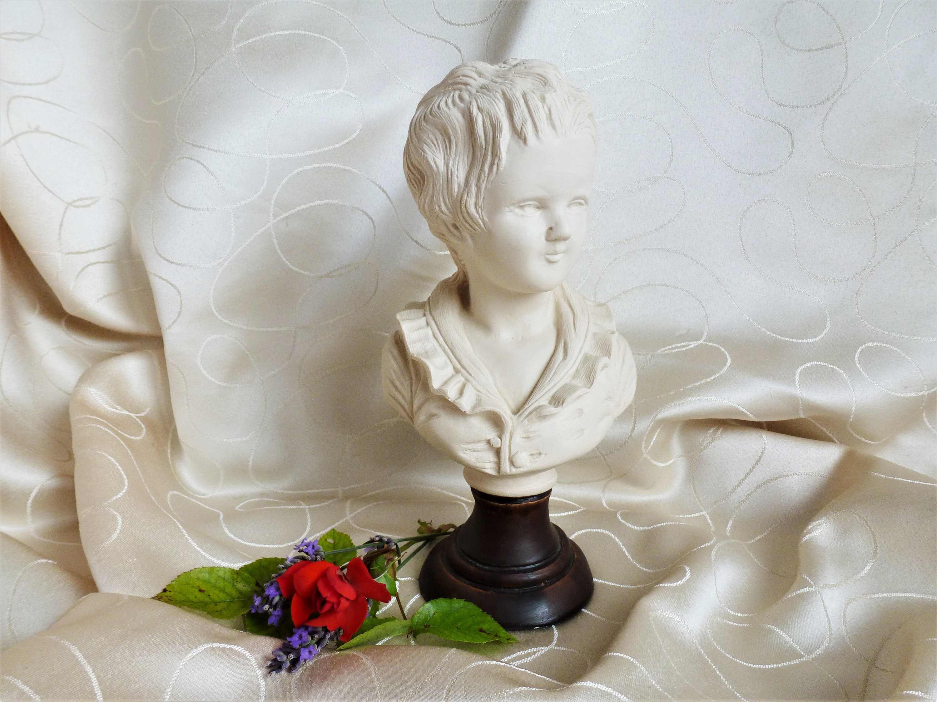 Figurine Buste D'enfant,