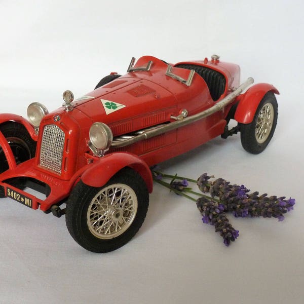 Collector's Car / Car Alfa-Romeo / Figurines and trinkets / Office decor / Vintage automobile / Chic living room / Gift for him / Gift man