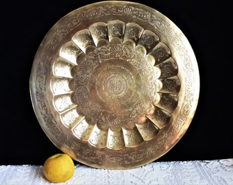 Large brass tray, 45.5 cm - 17.92 "- Indian tray, decorative oriental tray, large brass table plate, drink service tray, brass gift man.