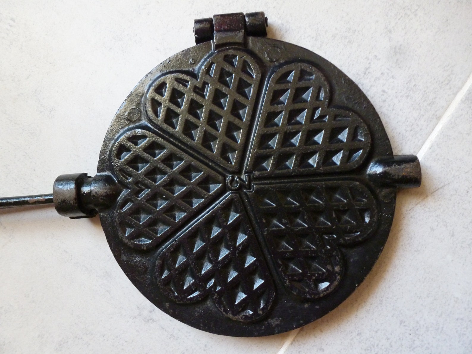 Old Black Painted Cast Iron Waffle Iron Old Waffle Mold Etsy