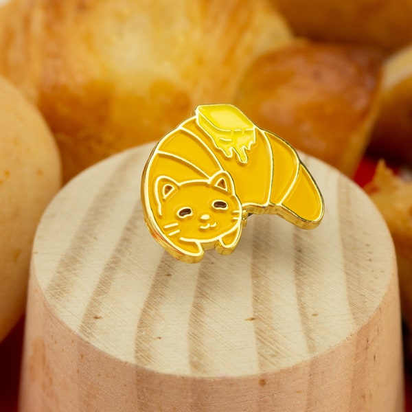 Purrsant, the Cat Croissant Enamel Pin – A cute pin design for cat lovers and foodies | Breakfast Food | Sweets and treats | Gift for bakers