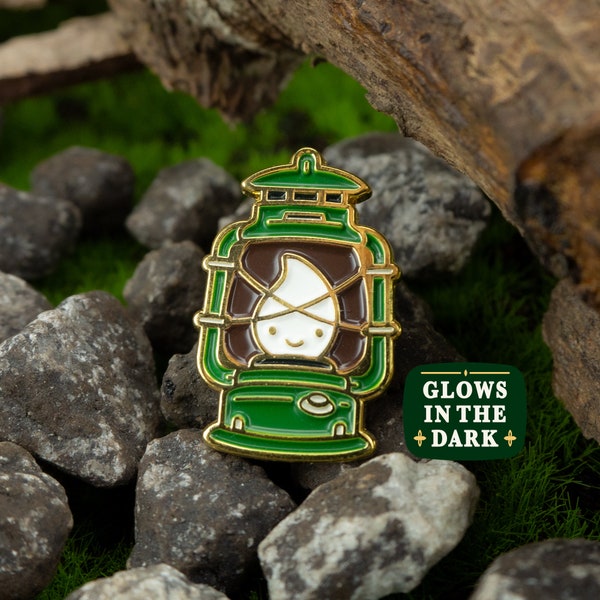 Glowing Ghost Lantern Enamel Pin (Glow in the Dark) – Trusty camping buddy | Halloween Campfire | Fantasy RPG | DnD