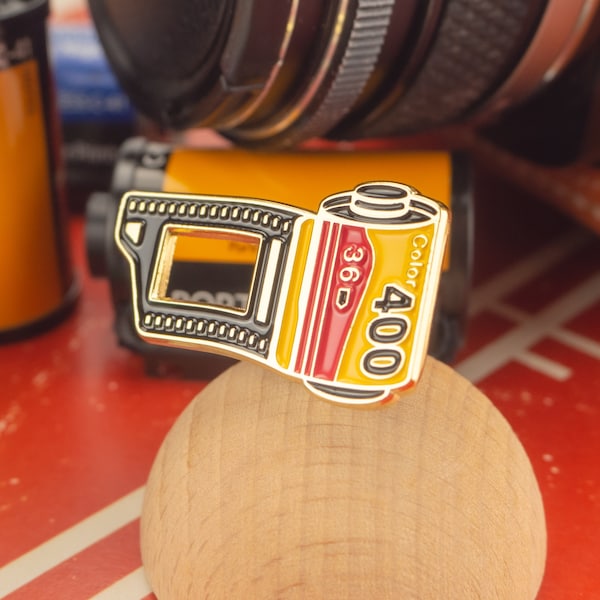 Classic Camera 35mm Film Roll Enamel Pin — The magic of film photography | Gift ideas for photographers and film lovers | Analogue Days