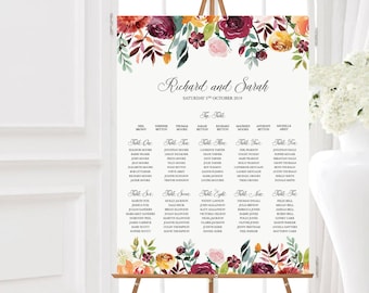 Plano de mesas para boda rústica con arreglos florales: Rosas color burdeos y melocotón