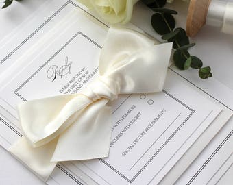 Ejemplo de invitación de boda color marfil – Elegante caligrafía, conjunto con lazo