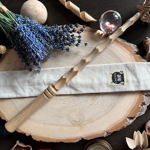 Sassafras Wand, Wooden Wand, Magic Wand, Witch Wand, Wizard Wand, Wiccan Wand, Wood Wand, Gift for the magical person