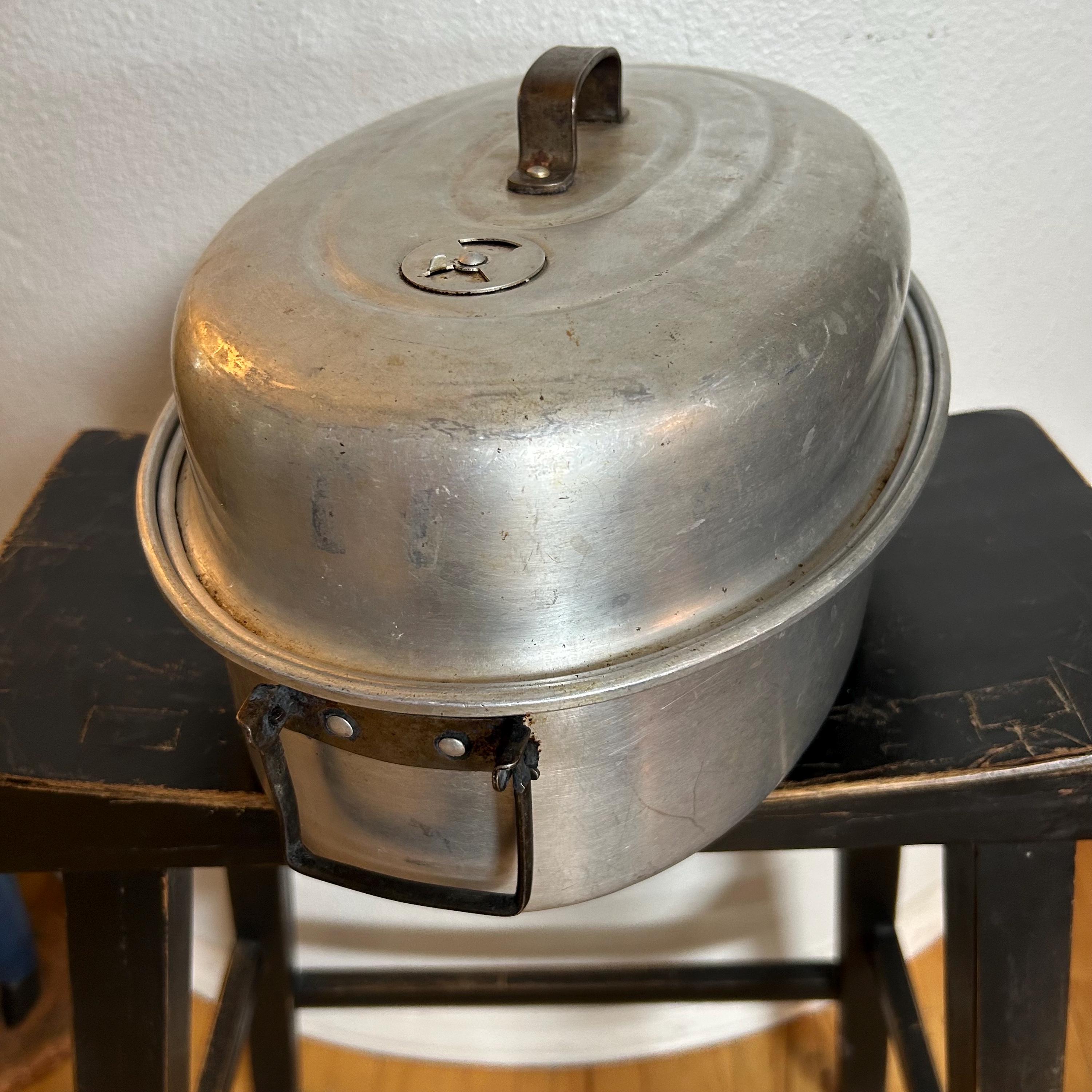 MIRRO ミロー　アルミ製コランダー　MADE IN U.S.A. MIRRO 876M VINTAGE Aluminum Roaster Pan W/ Vented Lid & Lifter
