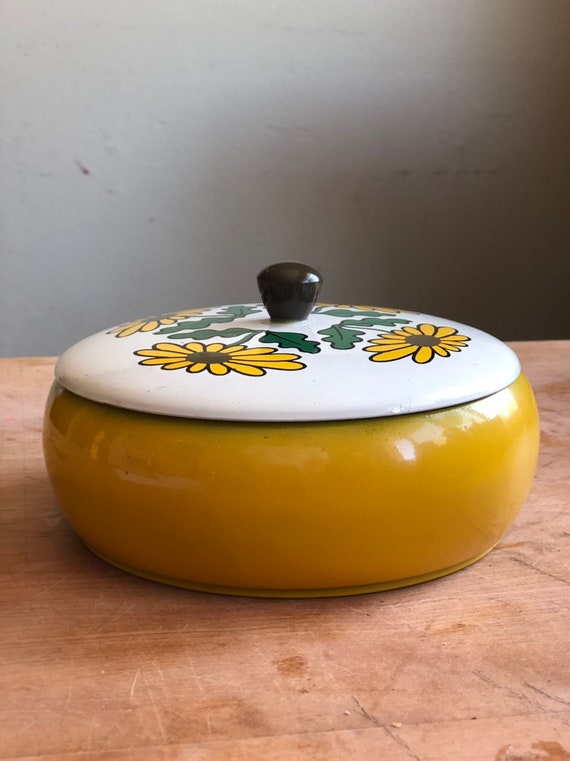 Vintage Covered Dish Yellow Vanity Dressing Table Dish Yellow Covered Candy Dish With Lid Glass Jewelry Box Storage