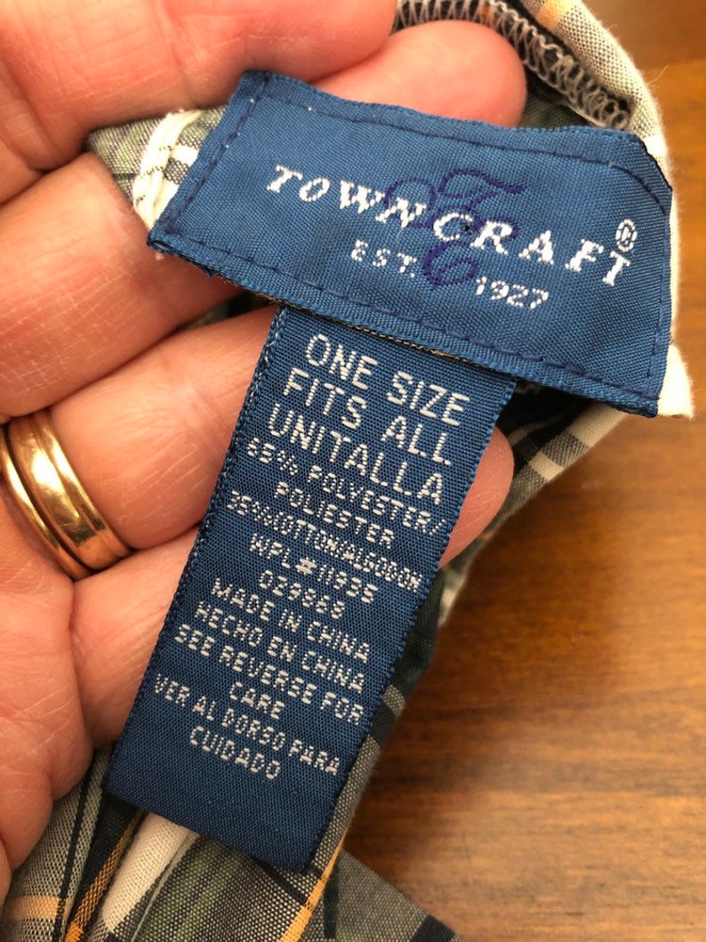 Vintage Towncraft green blue and white plaid cotton poly wrap robe.size is one size fits all