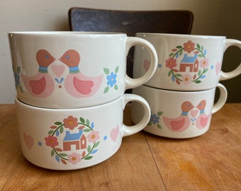 Vintage set of four extra large ducks and farmhouse designed soup bowls/mugs made in Korea. Stackable and perfect for your farmhouse decor.