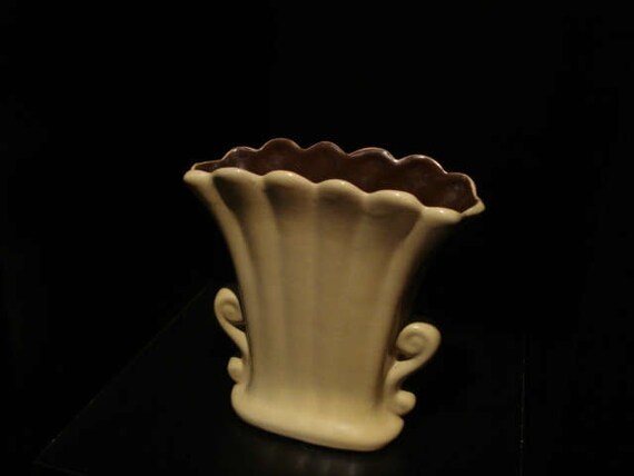 Reduced Flared Rumrill Red Wing Vase Cream With Brown Etsy