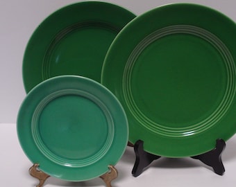 Homer Laughlin Harlequin, Rare 9" Dinner Plate, Original Medium Green, NOT the 70's reissue
