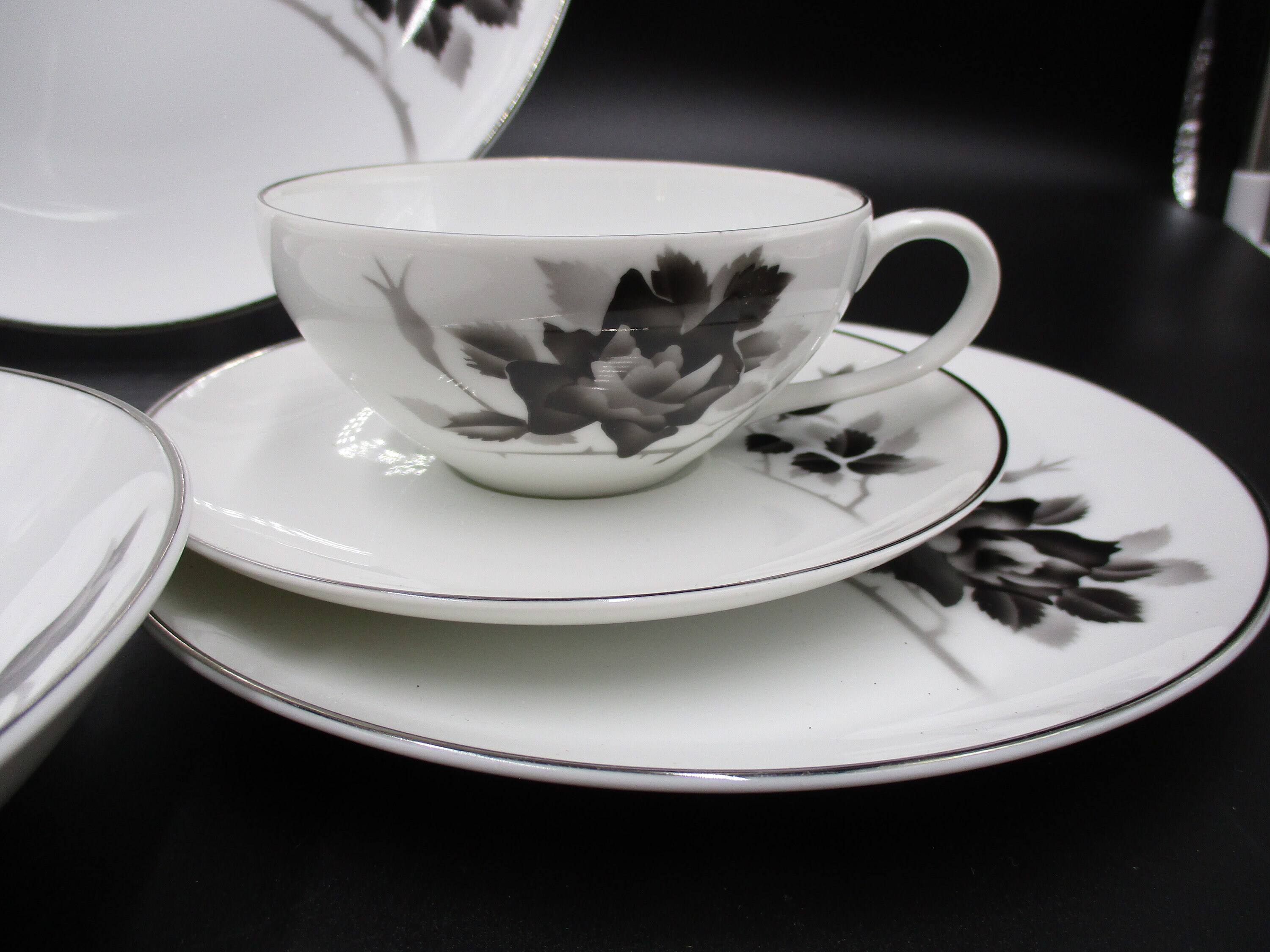 食器 Rita 32 Piece Set Of Fukagawa Arita Hand Painted China, 11 Bowls