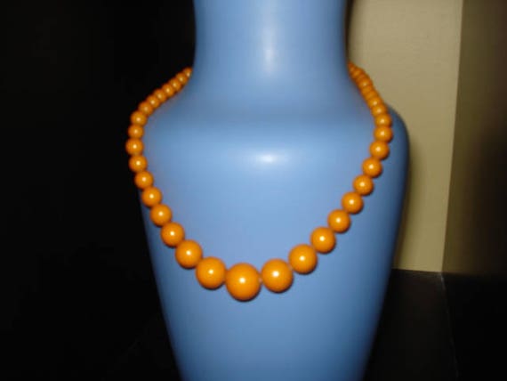 PRICE REDUCED!  Butterscotch Bakelite Bead Neckla… - image 1