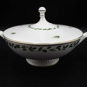 Hall China Cameo Rose Covered Vegetable