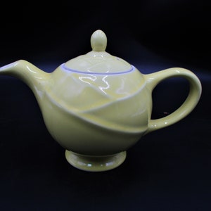 Vintage Hall China Yellow &quot;Moderne&quot; Teapot