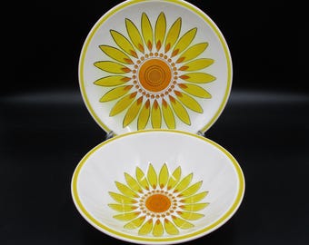 Premiere Colorama Hilights, Sunburst Sunflower, Dinner Plate and Vegetable Bowl