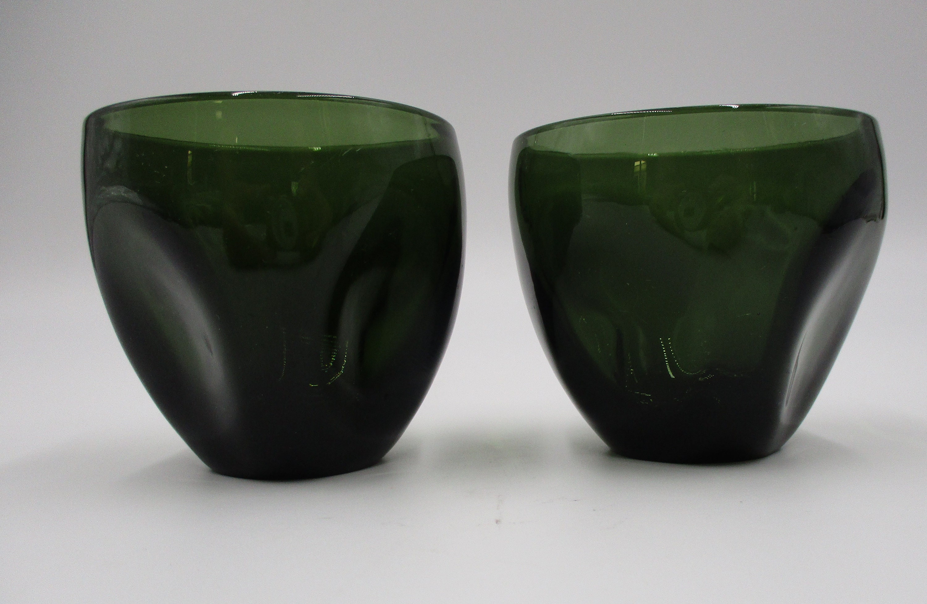 Russel Wright Imperial Pinch, Pair of Juice Tumblers, Verde. Very 