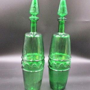 Vintage Empoli Barrel Shaped Decanter with Faceted Steeple Stopper, 2 Options