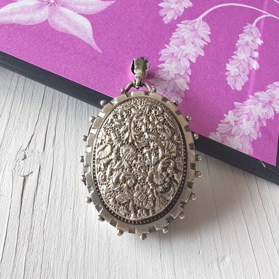 Antique Oval Locket | Large Sterling Silver  Flor… - image 1