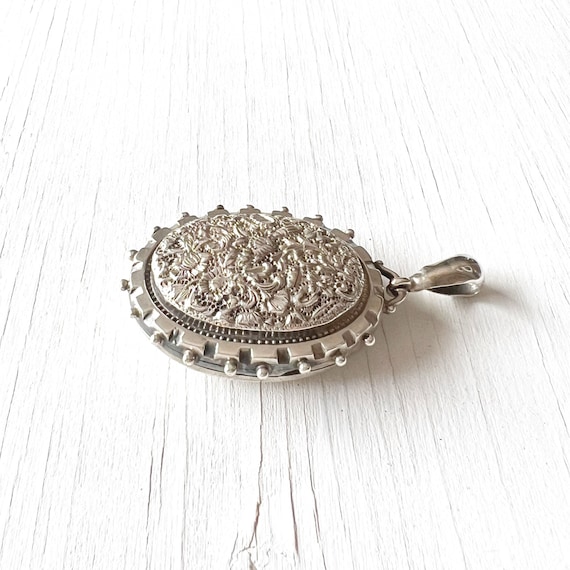 Antique Oval Locket | Large Sterling Silver  Flor… - image 3