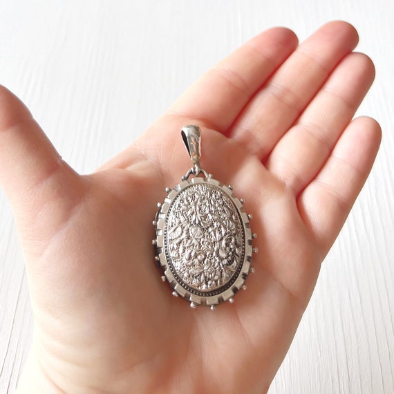 Antique Oval Locket | Large Sterling Silver  Flor… - image 9