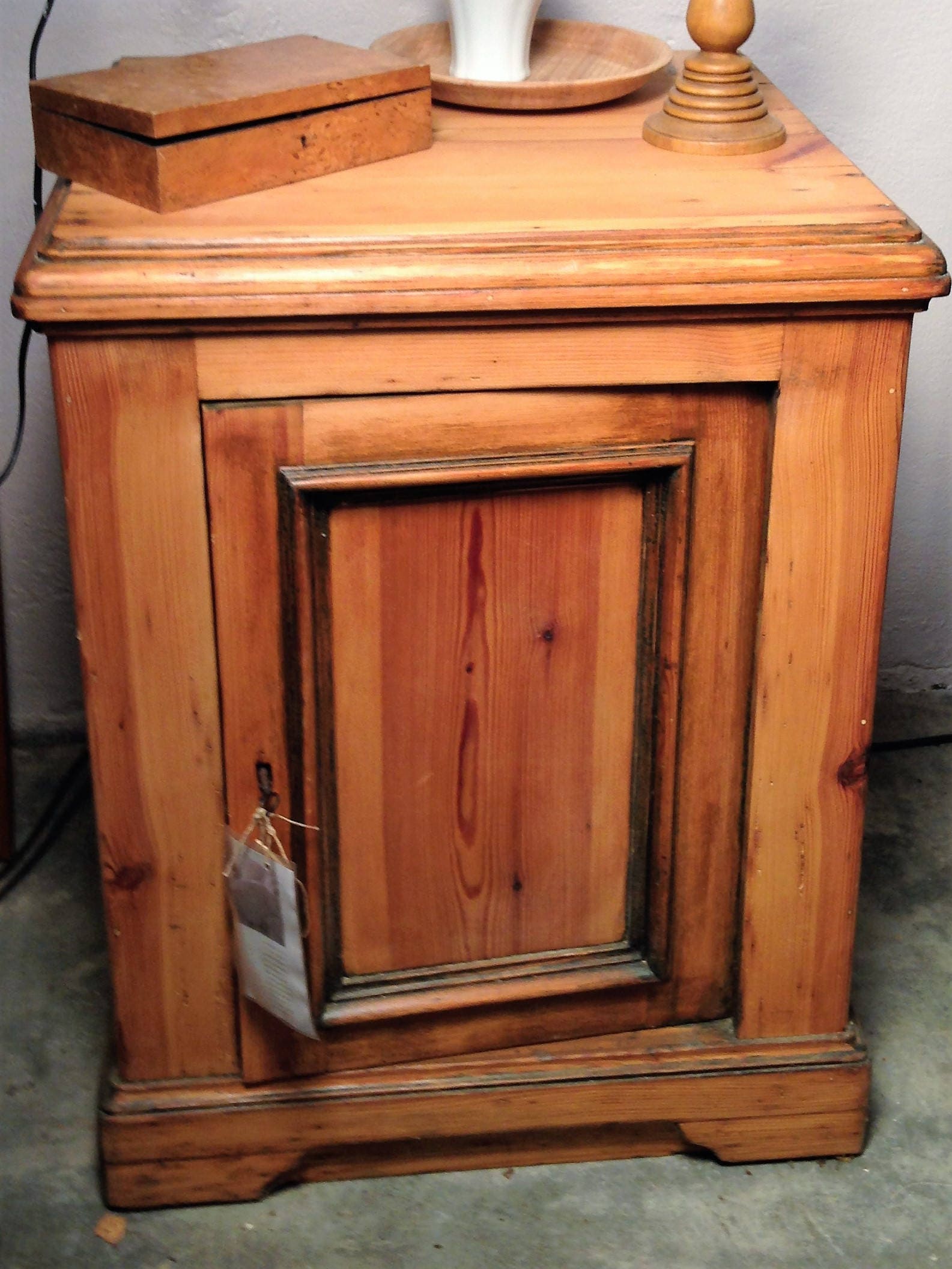 Incl. Versand: antiker Flaschenschrank Küchenschrank antiker | Etsy