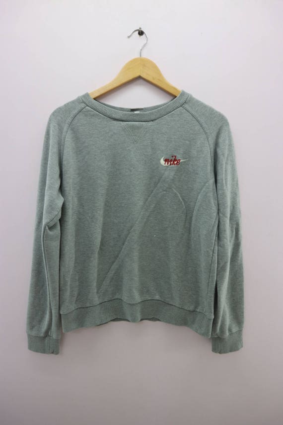 nike embroidered logo sweatshirt