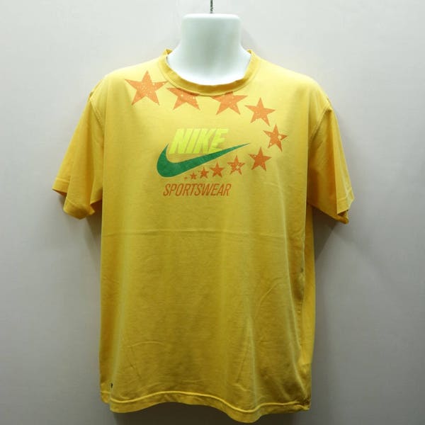 Vintage Nike Shirt Big Logo Sportswear Streetwear Round Neck Top Tee T-shirt Size M